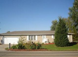 824 E Mitchell Dr, Rochester, IN 46975