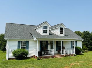 32 Ridgeline Dr, Fayetteville, TN 37334