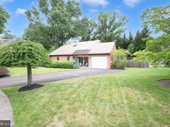 225 Pueblo Rd, Doylestown, PA 18901