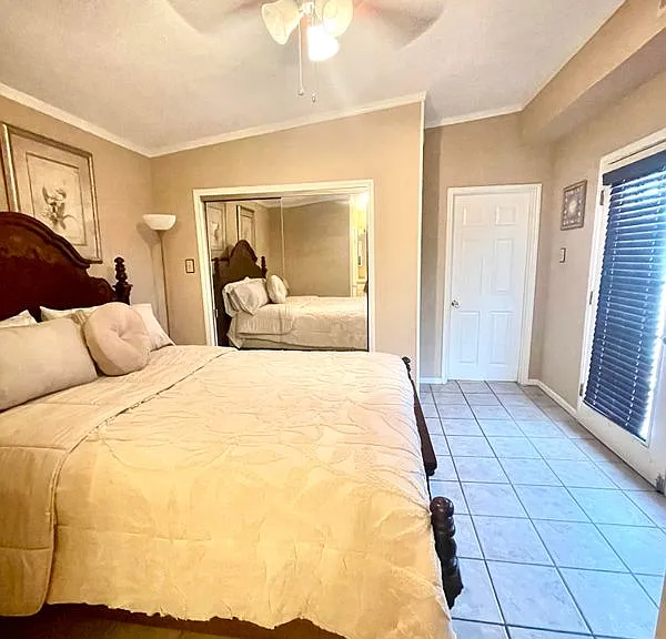 406 Longshadow Rd #UPSTAIRS — Photo 9