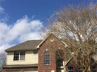 5002 Chase Mountain Dr, Bacliff, TX 77518