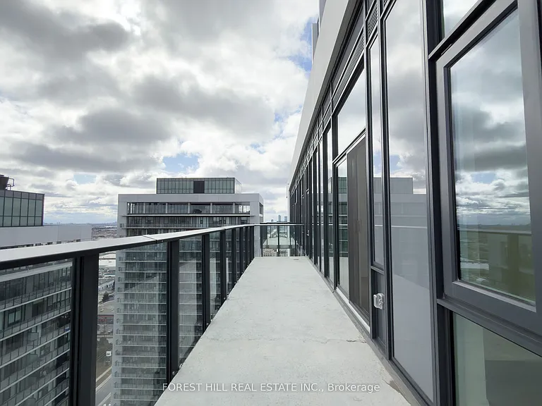 27 Korda Gate #Penthouse 108 — Photo 25