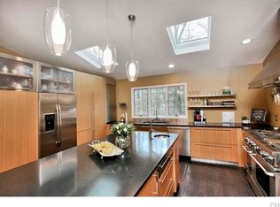5 Pink Cloud Ln, Weston, CT