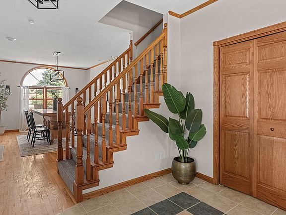 5th image of 1021 Springbrook Ln