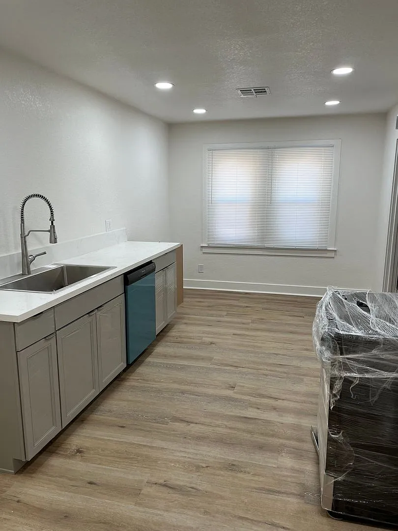 6155 Foote Rd — Photo 3