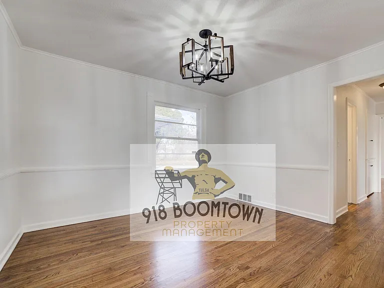 4819 E 37th Pl — Photo 6