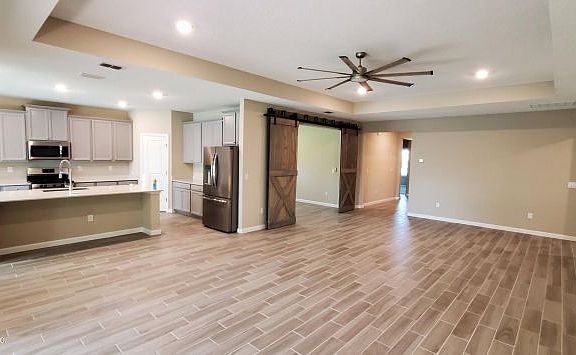 3rd image of 3860 Heatherbrook Pl
