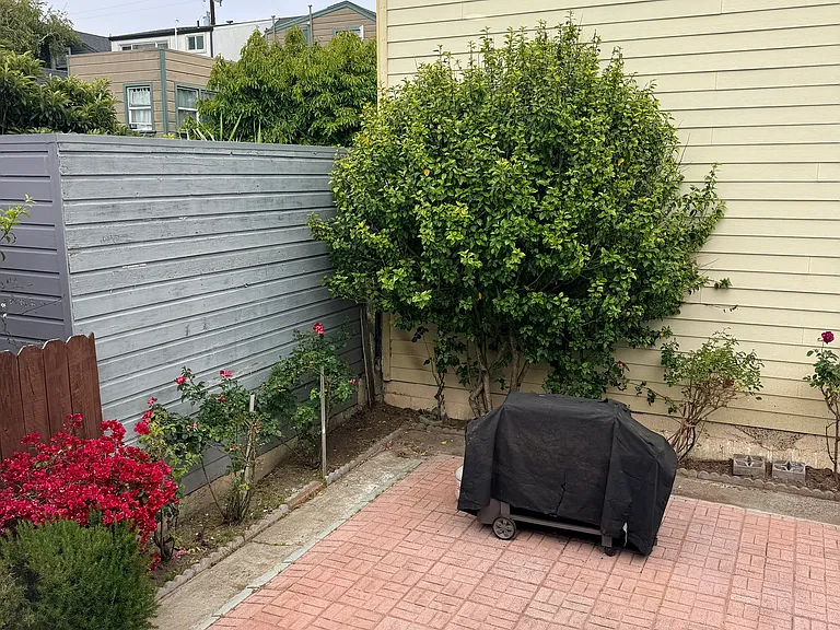 383 Paris St — Photo 19