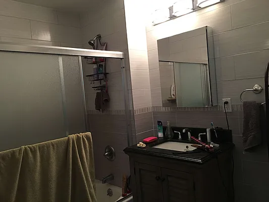 Rented by Amorelli Realty | media 17