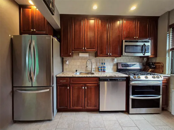 155-29 81st Street #32, Howard Beach, NY 11414