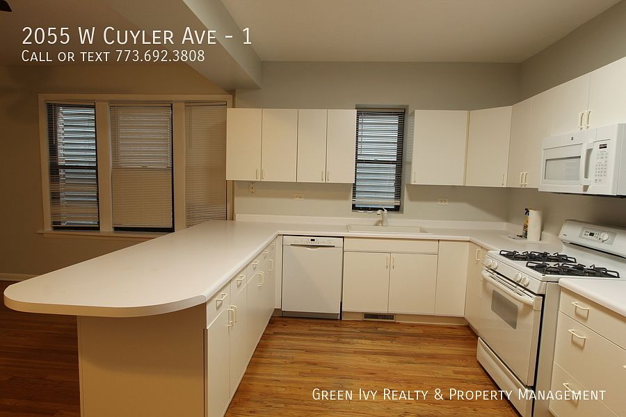 1st image of 2055 W Cuyler Ave #1