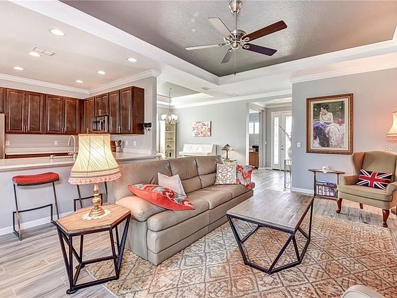 4th image of 960 Avery Meadows Way