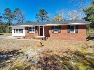 427 Jones Ave, Raeford, NC 28376