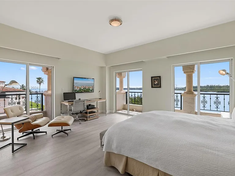 2442 Fisher Island Dr #5402 — Photo 17