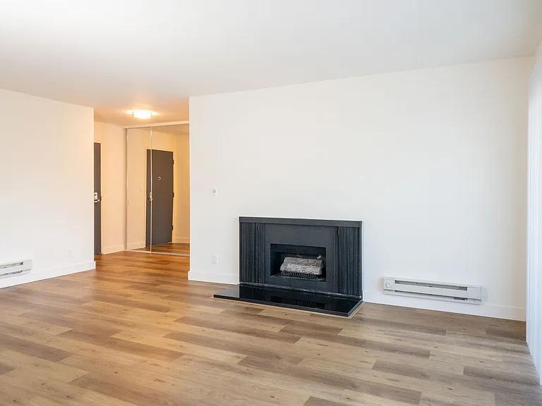 934 Sir Francis Drake Blvd #7 — Photo 7