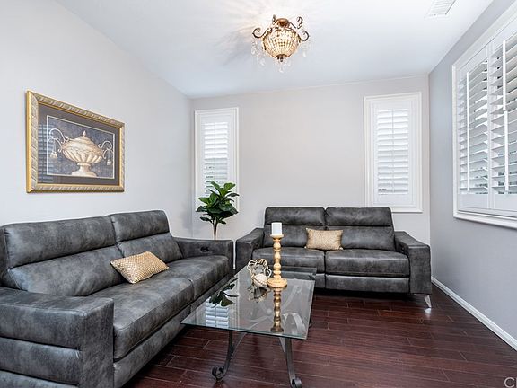 3rd image of 264 W Pebble Creek Ln