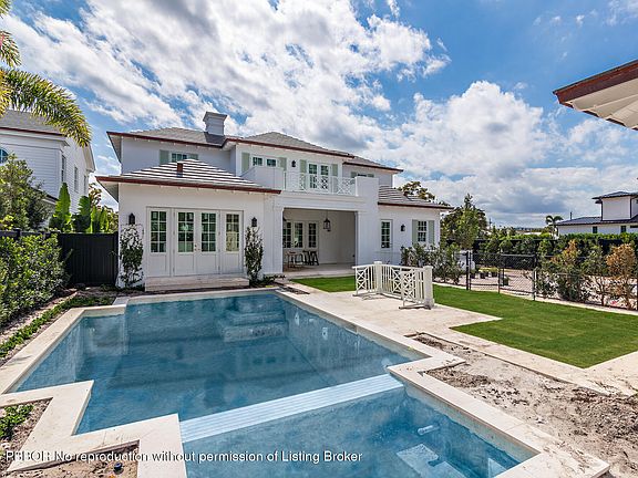 3rd image of 233 Seville Rd