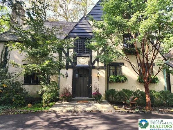 2929 Center St, Bethlehem, PA 18017