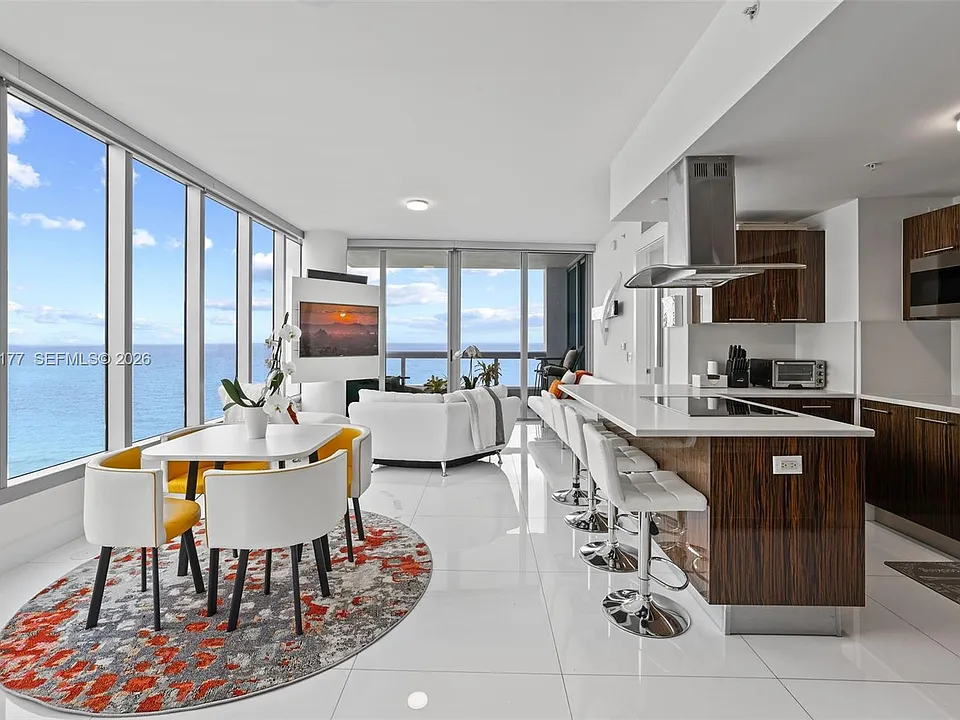 6899 Collins Ave #1905