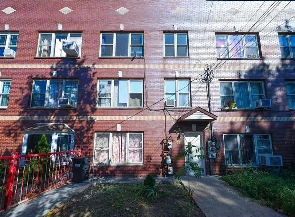 517 Milford St #1