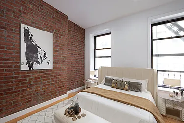 Rented by R New York