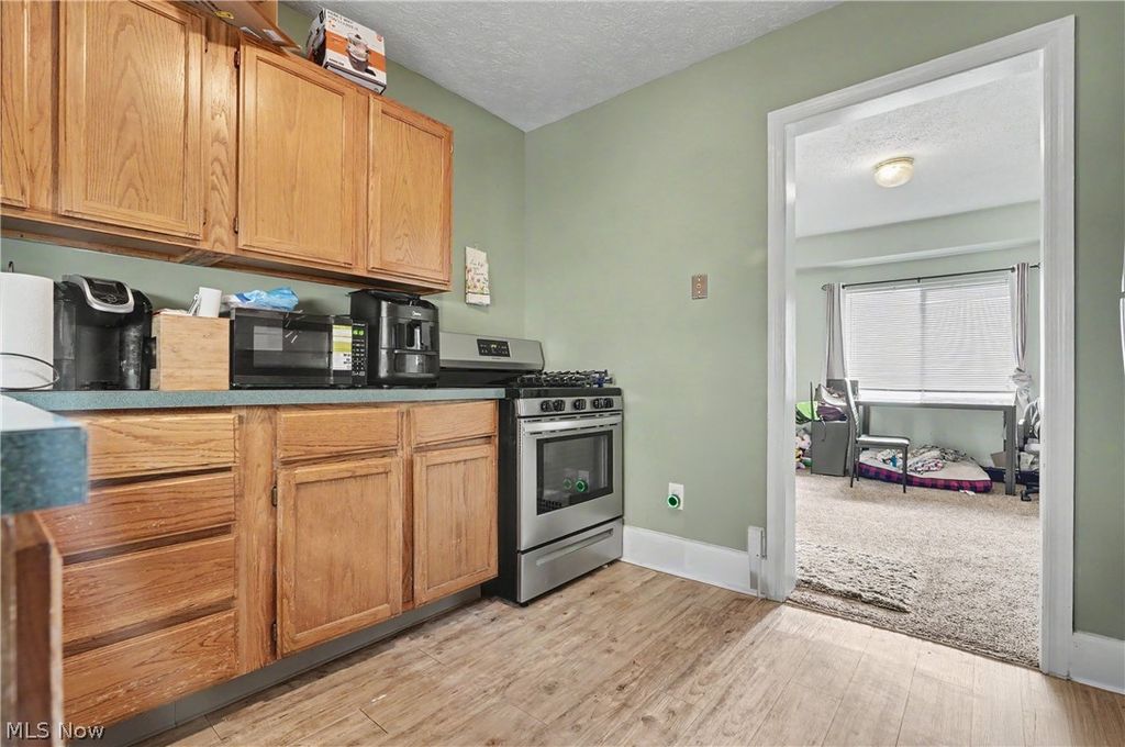 811 E Crosier St, Akron, OH - View 2