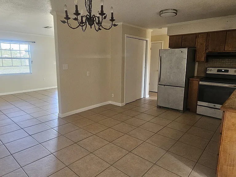31259 Fernway St — Photo 2