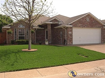 1st image of 712 Nandina Way