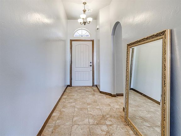 3rd image of 17312 Medina Ln