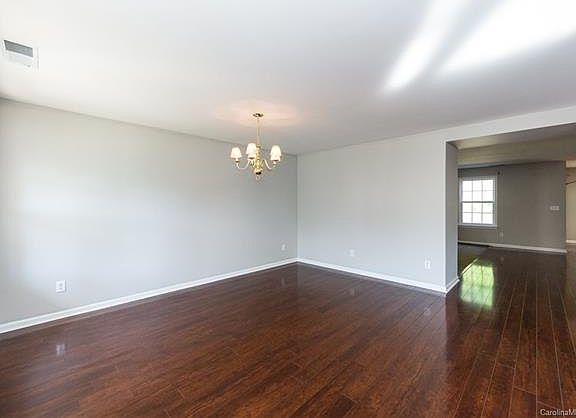 5th image of 7516 Brookwood Valley Ln