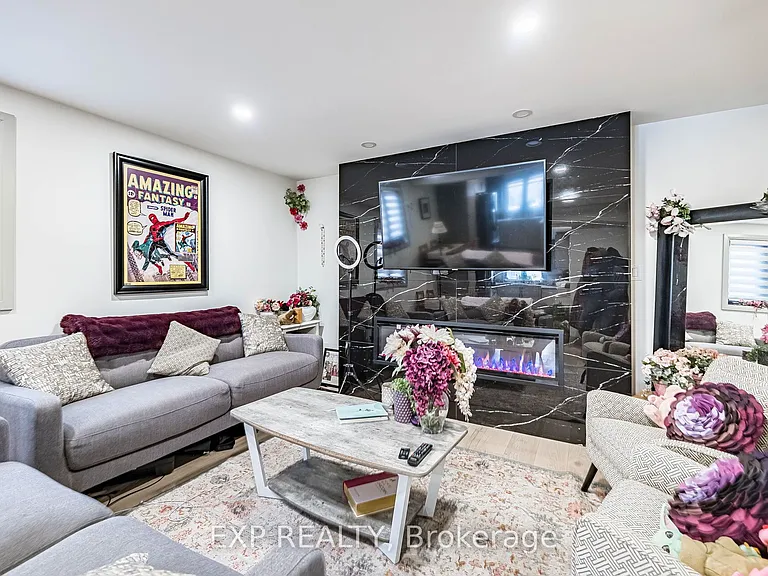7623 Chorozy St — Photo 3