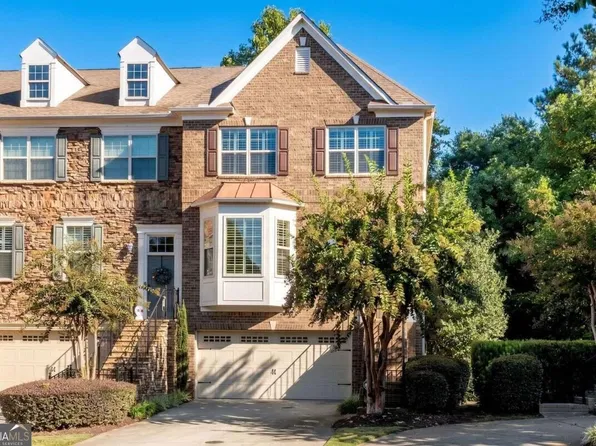 4002 Manchester Cir, Roswell, GA 30075