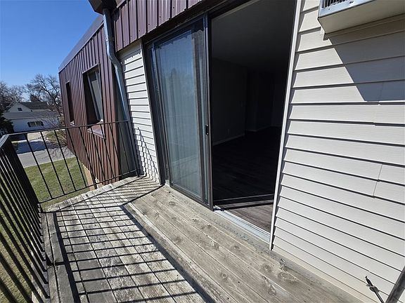 4th image of 502 Lewis Ave E Unit 310
