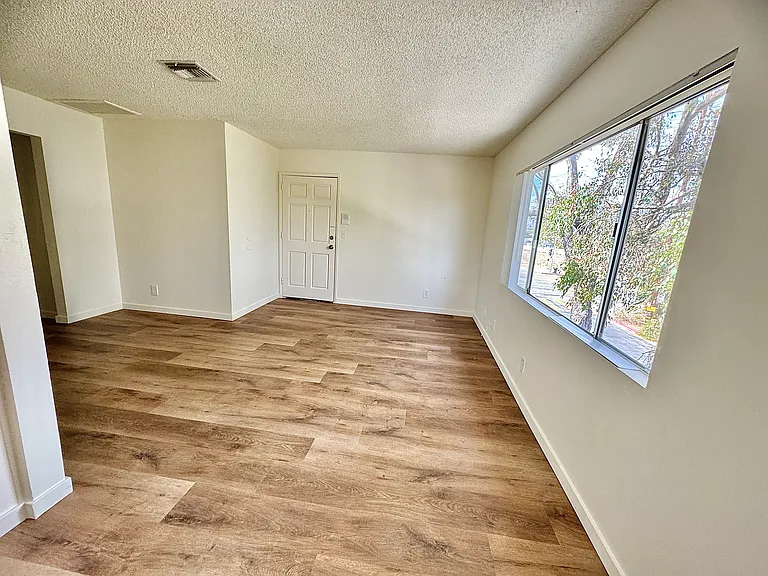 11200 Victory Blvd #9 — Photo 6