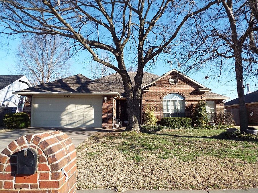 1st image of 3505 W Beech Dr