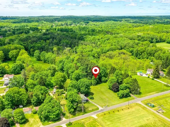 Brosius Rd, Garrettsville, OH 44231