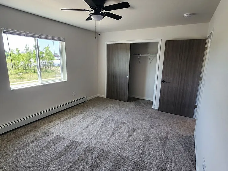 Plaza View Apartments — Photo 13