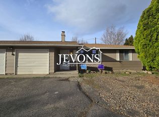 309 S 3rd St #1/2, Selah, WA 98942