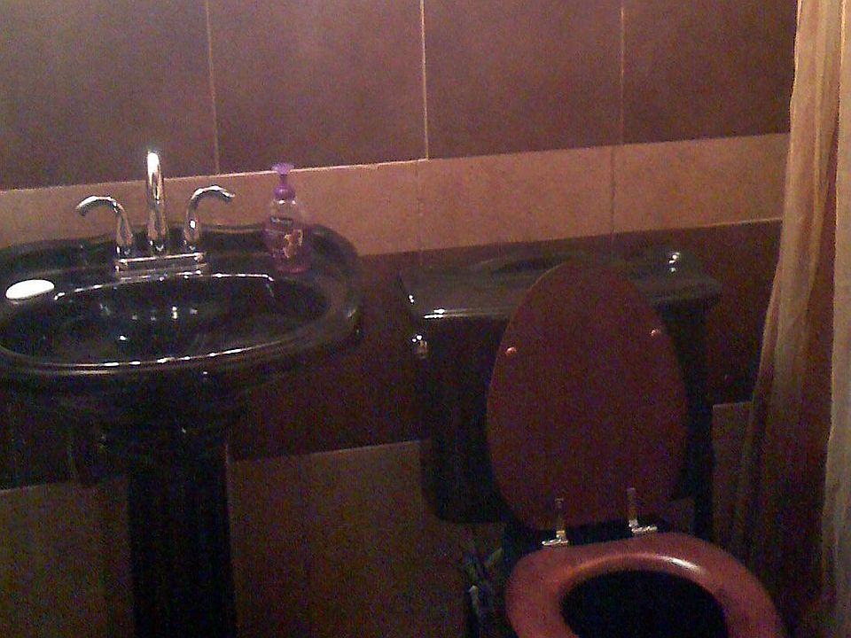 Renovated costume full bthrm in basement