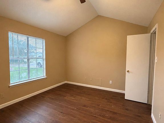 3rd image of 7310 Arista Dr