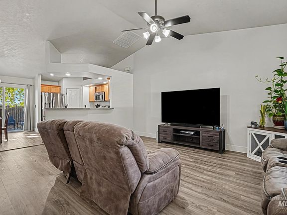 3rd image of 20191 Mather Ave