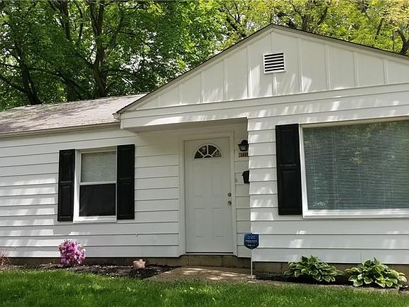 5th image of 2435 Oakwood Dr