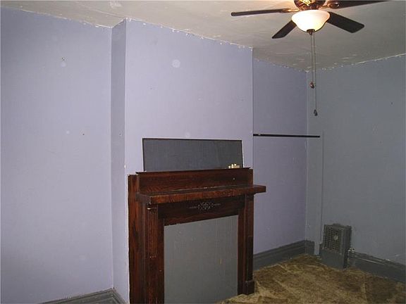 4th image of 6725 Greenwood St