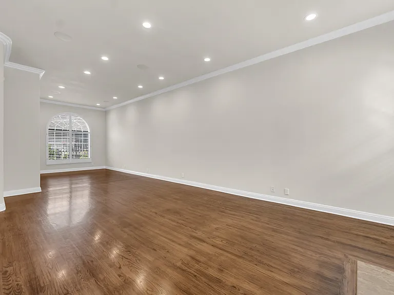 14234 Dickens St #3 — Photo 12