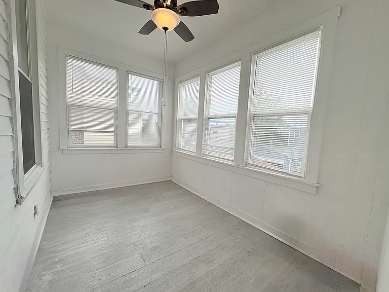 1056 N Central Ave #2 — Photo 17