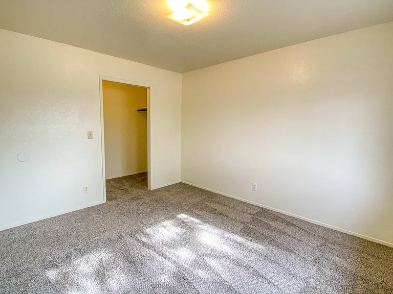 360 Jill Ct — Photo 7