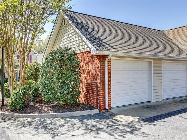 4620 Twin Hickory Lake Dr #1 — Photo 17