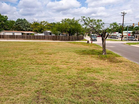 5th image of 519 Lucille St #11, 12