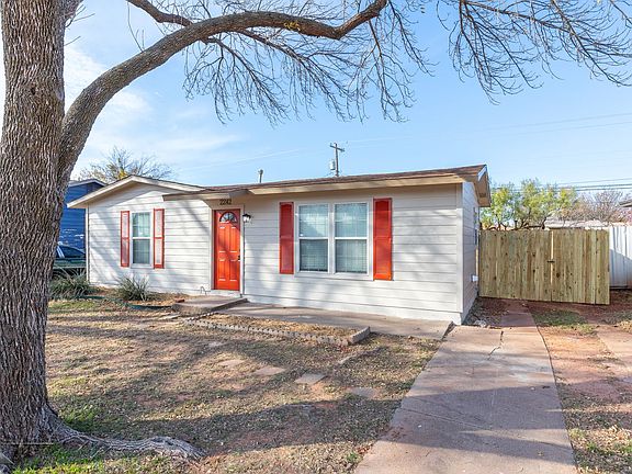 2nd image of 2242 Fannin St