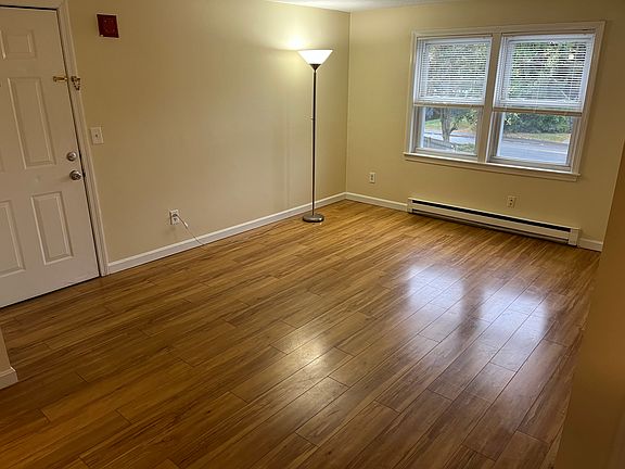 5th image of 35 School St